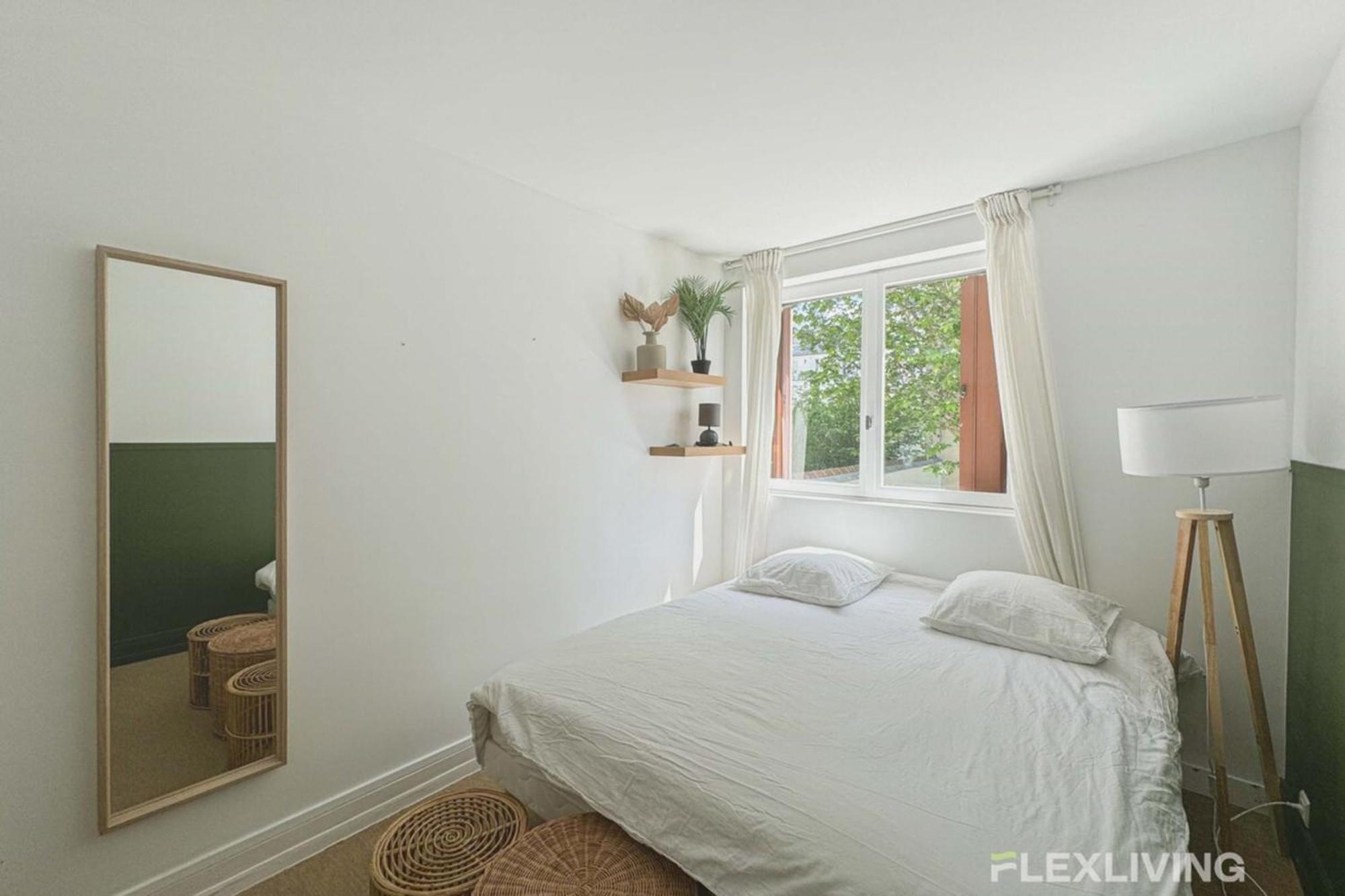 Flexliving - - Friant *